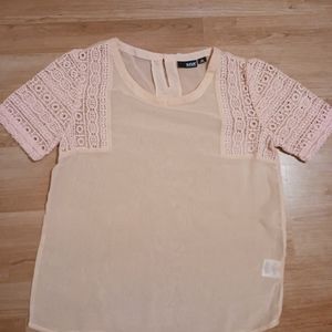 Peach blouse with lace sleeve, XS, A.n.a.